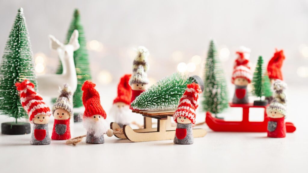 Miniature Gifts For Christmas Decoration