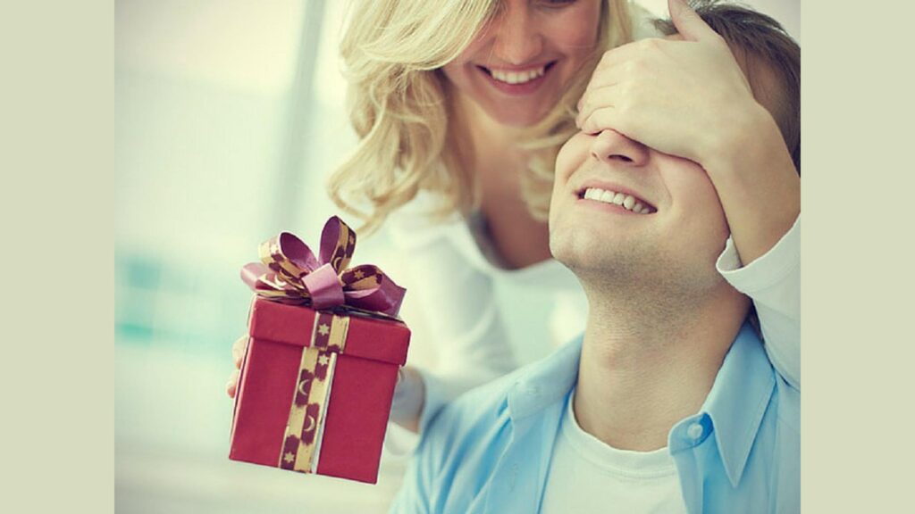 Surprise Visit gifts for long distance boyfriend
