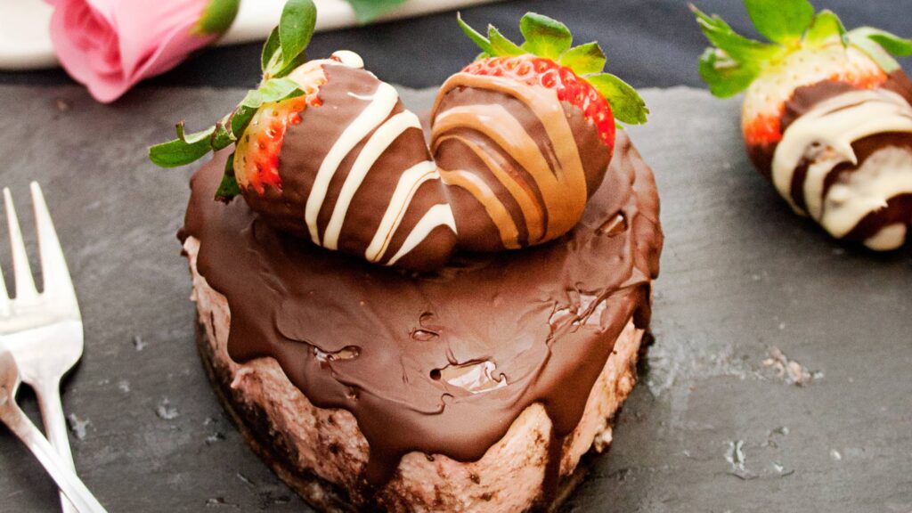 Chocolate-Covered Strawberry Heart Cake