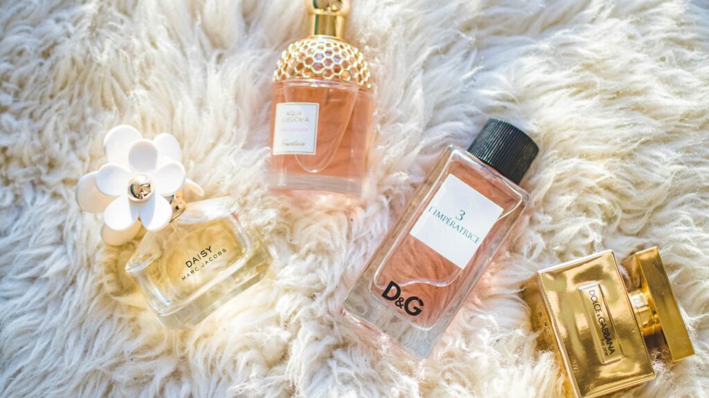 Perfume Gift Ideas For A Girlfriend