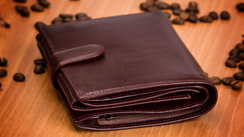 Classic Men’s Wallet