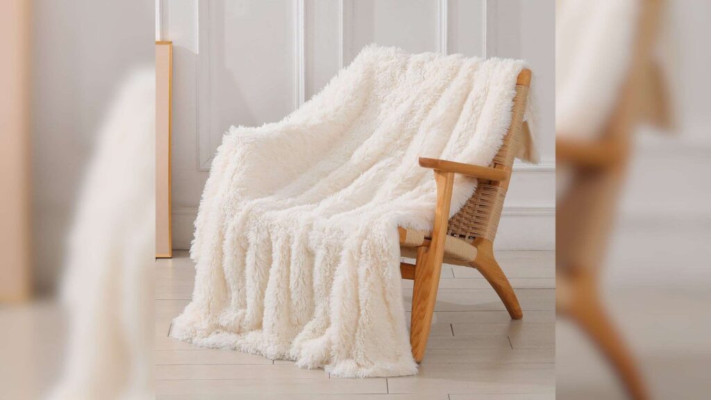 Cozy Blankets And Throws To Embrace With Warmth